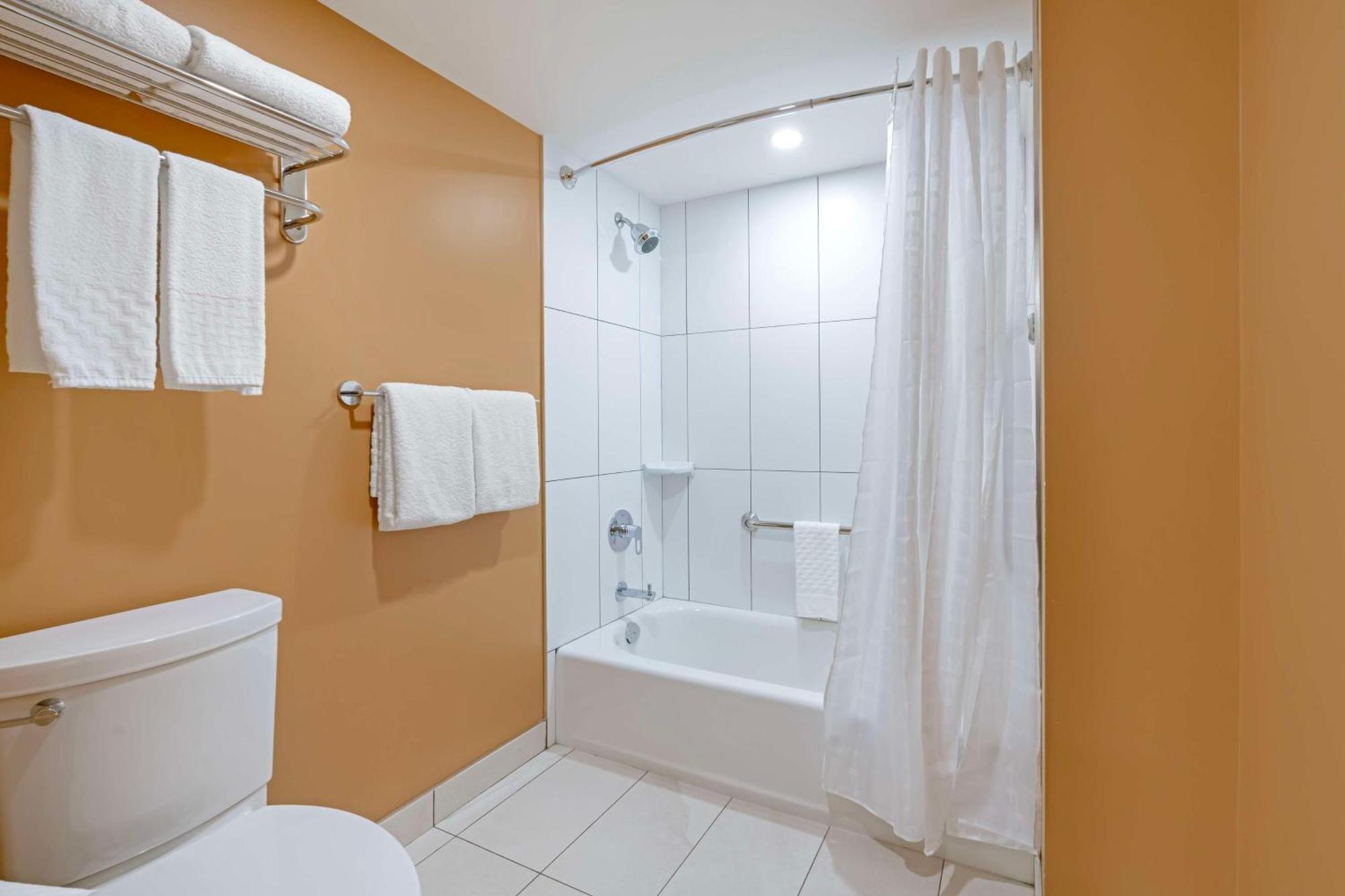 Best Western Plus Emerald Isle Hotel Sidney Kültér fotó