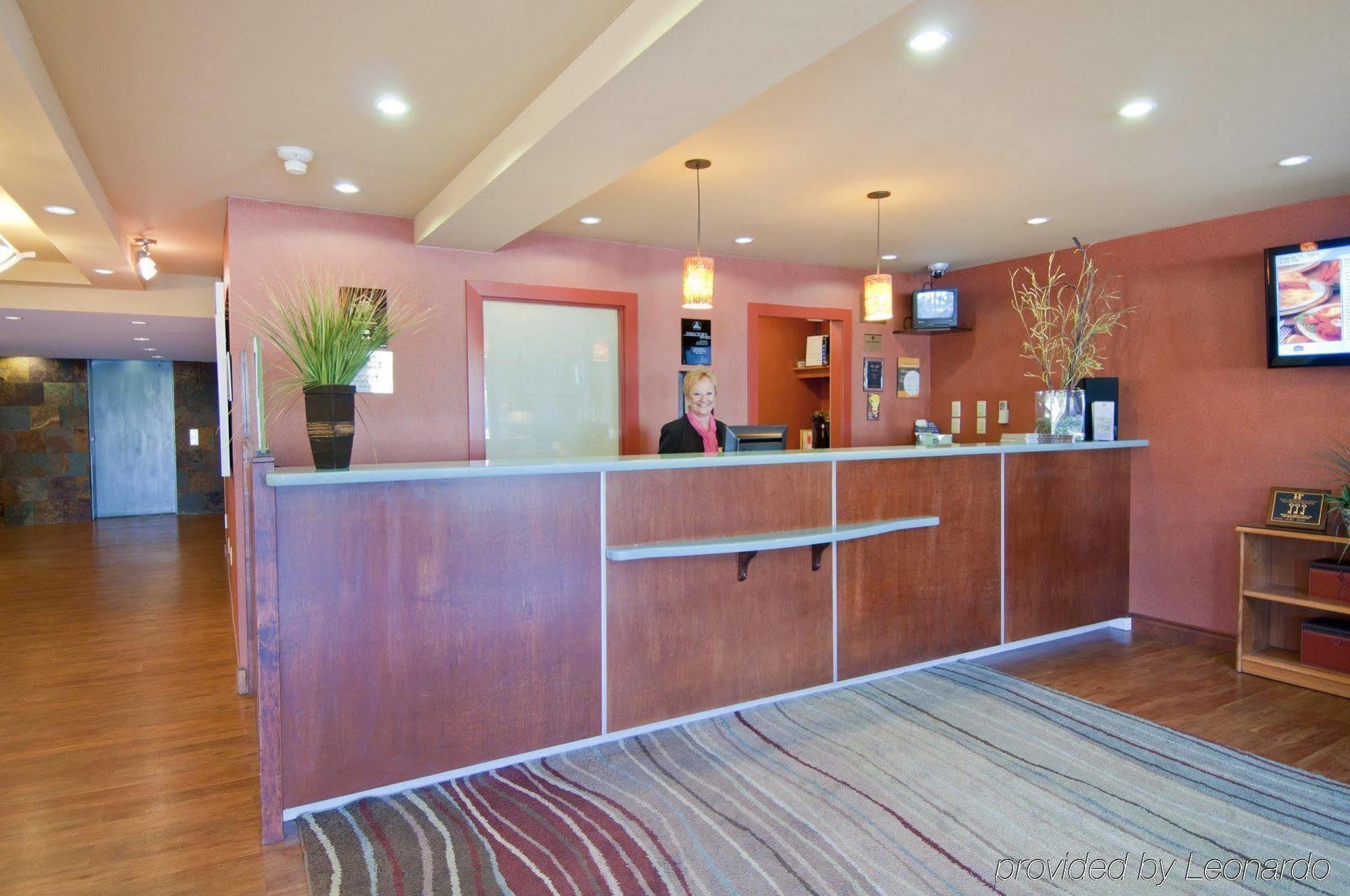 Best Western Plus Emerald Isle Hotel Sidney Beltér fotó